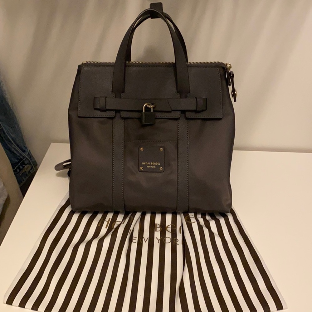 Henri bendel Light gray mini jettsetter